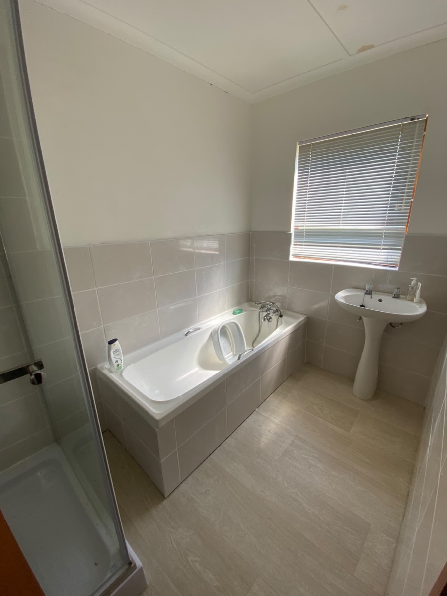 3 Bedroom Property for Sale in Riversbend Eastern Cape